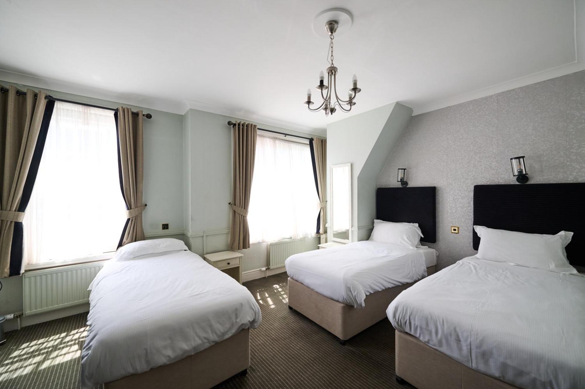 White Hart, Newmarket By Marston'S Inns Экстерьер фото